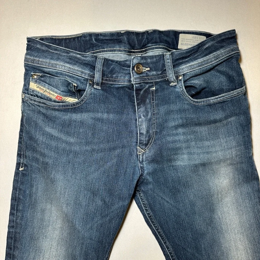 Diesel sleeker pair